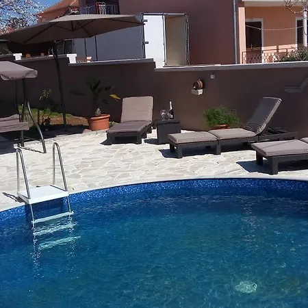 Holiday Bakija Daire