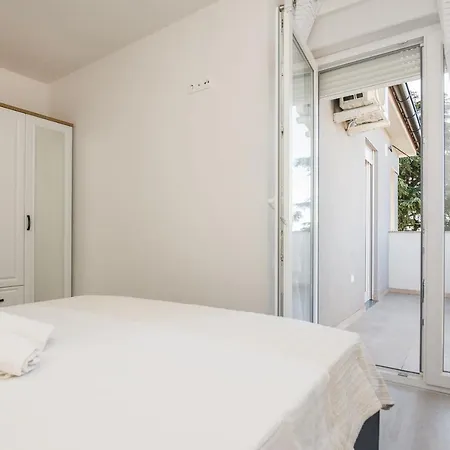 Apartment Holiday Bakija Pakostane