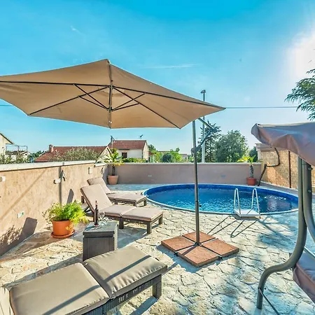 Holiday Bakija Apartment Pakostane
